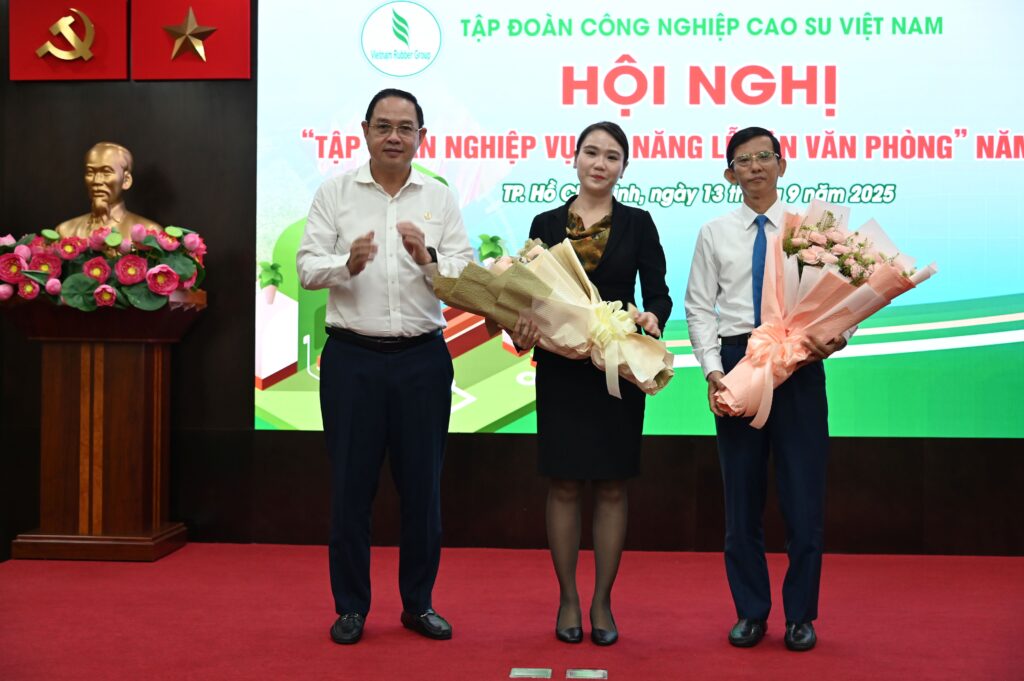 VRG tổ chức Hội nghị tập huấn nghiệp vụ, kỹ năng lễ tân văn phòng năm 2025